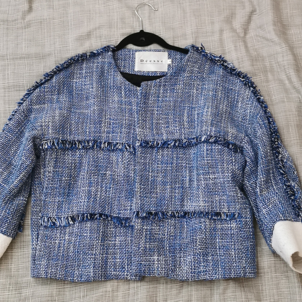 Short coat in blue great fabric